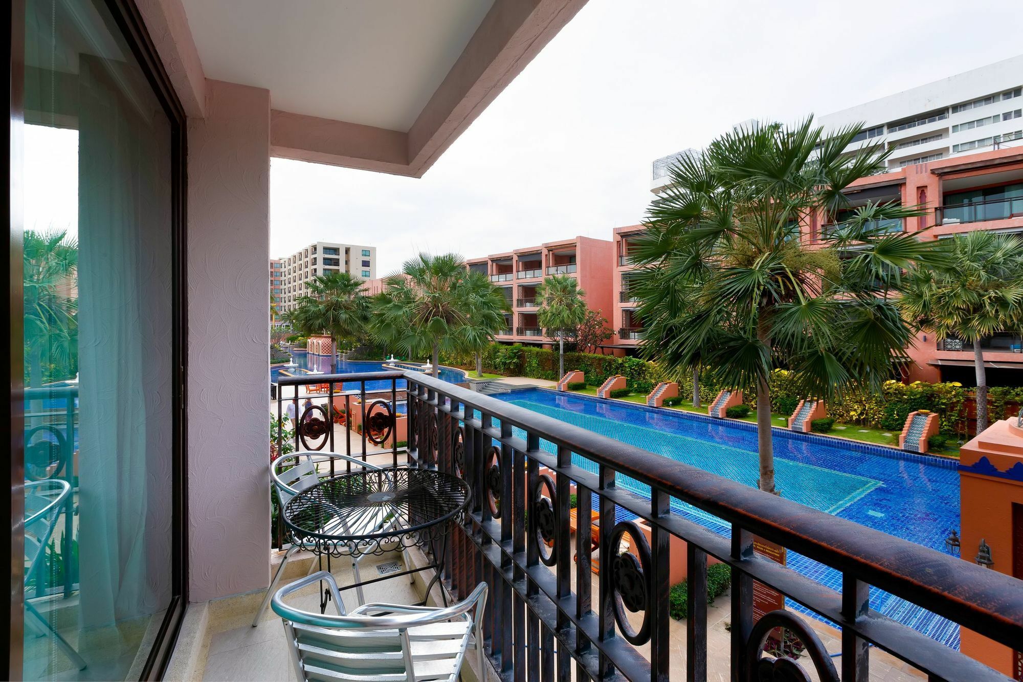 Marrakesh Beachfront Condominium Hua Hin Bagian luar foto